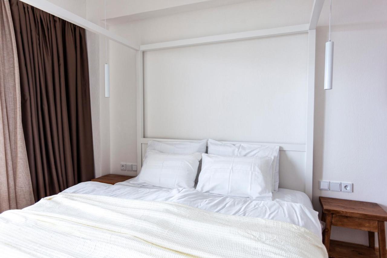 Alex & Sofi Hotel Himare Exterior foto
