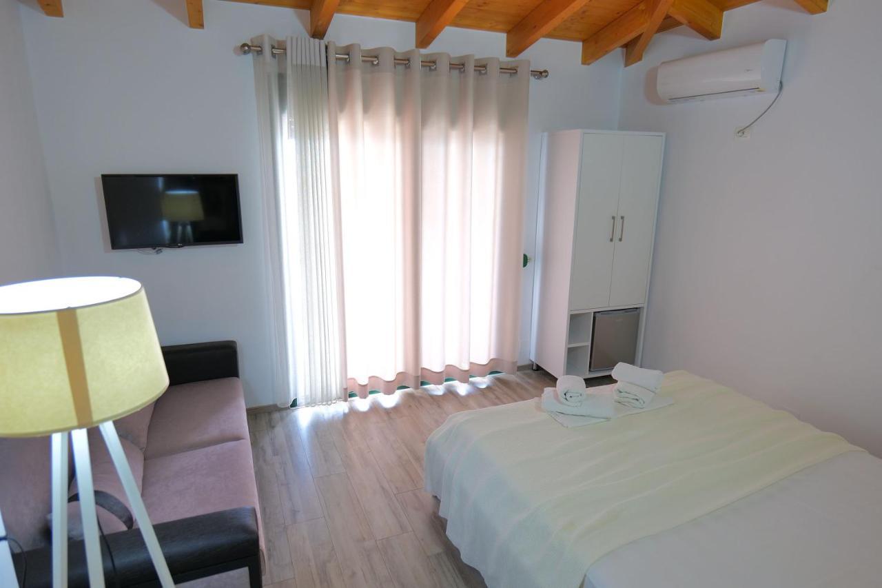 Alex & Sofi Hotel Himare Exterior foto