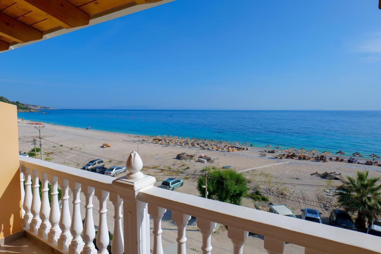 Alex & Sofi Hotel Himare Exterior foto